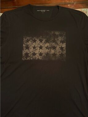 John Varvatos Black Crewneck T-Shirt with Distressed Star Graphic